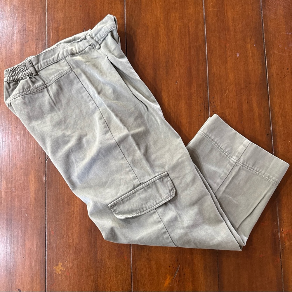Zara Women Green Utility Cargo Pants Cropped Wide Leg Elastic Waist 26x23